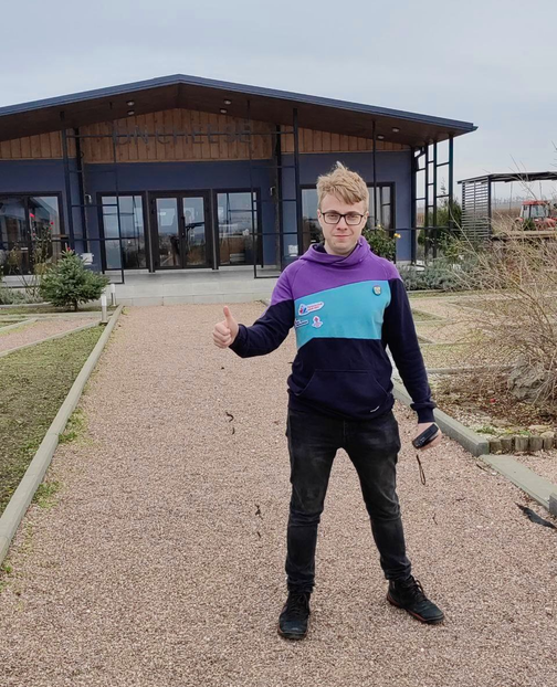 Копирайтер и журналист Игорь Синельников