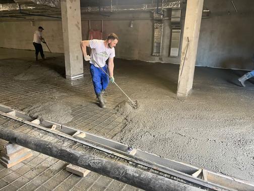 Промышленные бетонные полы (топинговые) в Челябинске