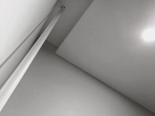 Парящие натяжные потолки в Красноярске цены и примеры работ | Абрикос