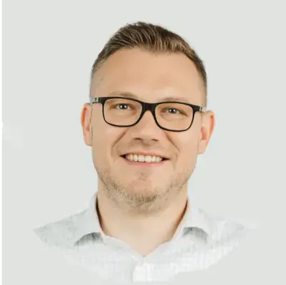 Константин Степанов