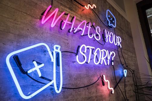 Купить неоновые вывески на стену от производителя - цена в Blackneon