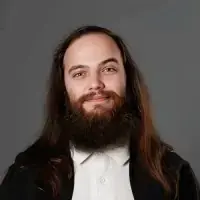 Максим Шаров